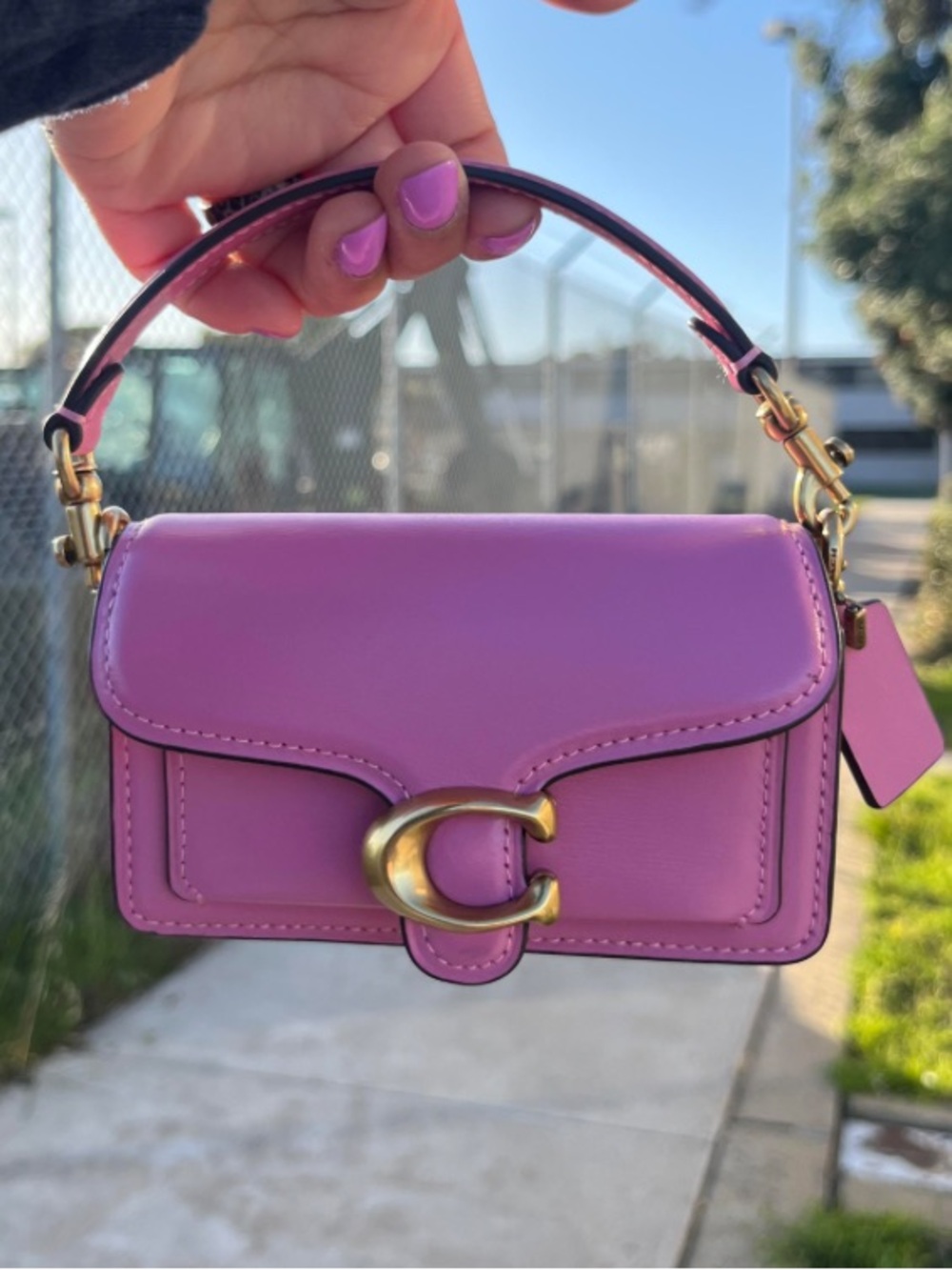 COACH
Fuchsia Tabby Shoulder Bag 20 - Picture 9 of 16